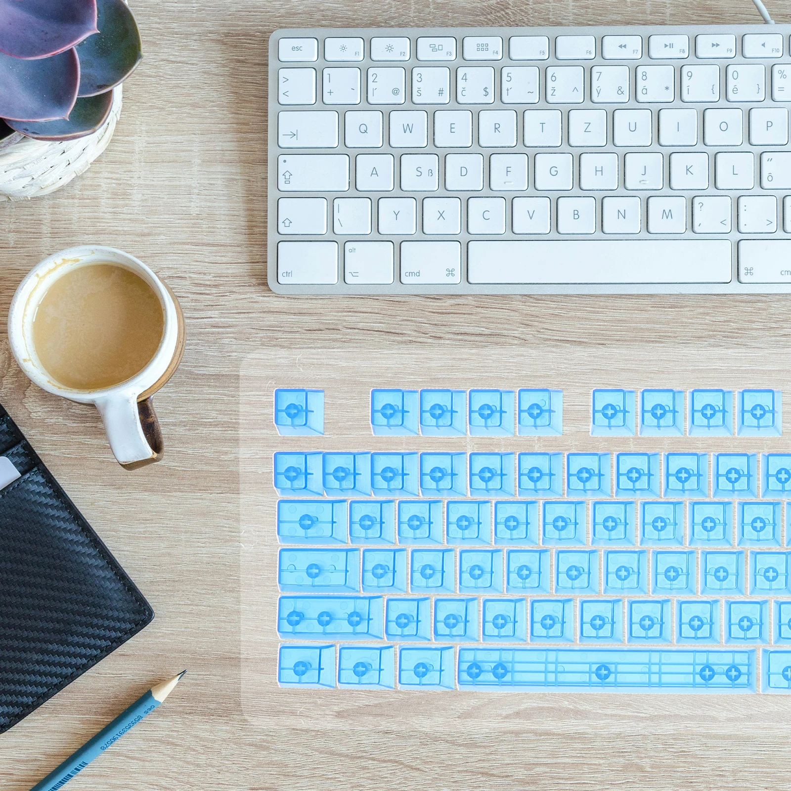 

1 set Transparent Crystal 104 Plastic Mechanical Keyboard Keycaps Keys Blue ABS Gaming Keyboard Caps Semi-transparent Mechanical