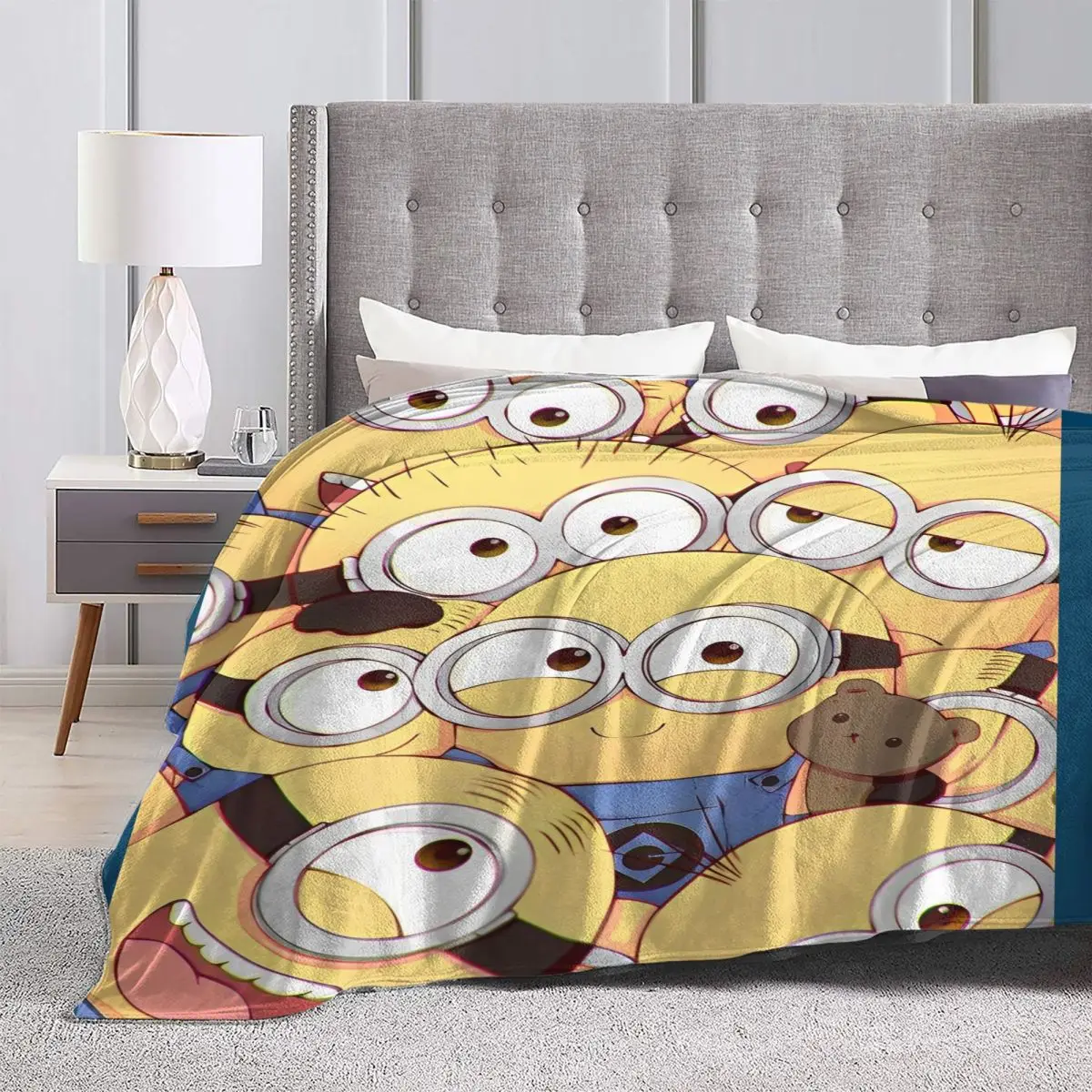 MINISO Minions Super Warm Blankets Picnic Plush Throw Blanket Novelty Living Room Flannel Bedspread Sofa Bed Cover