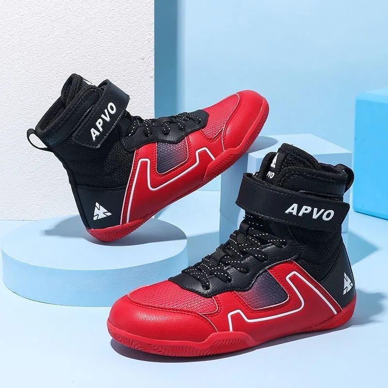 2024 Nuove scarpe da boxe professionali da donna Scarpe da ginnastica alte resistenti all'usura Sanda Combattimento Allenamento Partita Scarpe da wrestling