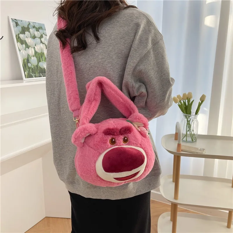 Disney New Winnie The Pooh Stitch Pluszowa torba na ramię Duża pojemność Dziewczęca torebka na ramię Cartoon Strawberry Bear Handbag