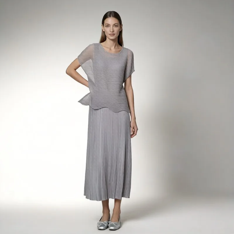 

Miyake Pleated Skirt Set Plisse 2026 Summer New Commuter Strap Long Minimalist U-Neck Loose Sleeveless Knit Pleats Set Women