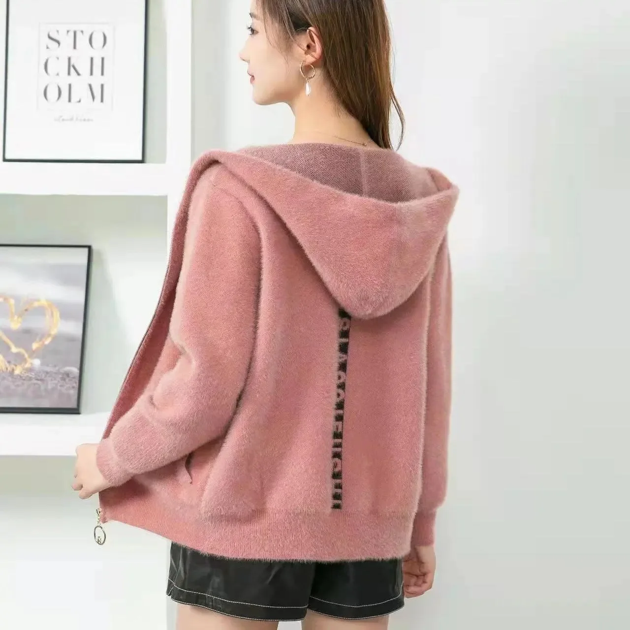 

2022 Autumn Winter New Mink Coat Sweater Women's Thick Hooded Zipper Cardigan Loose And Stylish Versatile Top