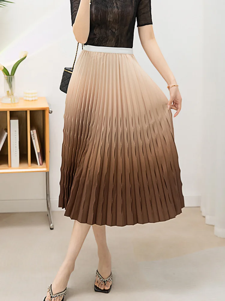 Wrinkle high-end fashion gradient new item elastic waist loose plus size hanging sensation medium long pleated skirt [20240577]