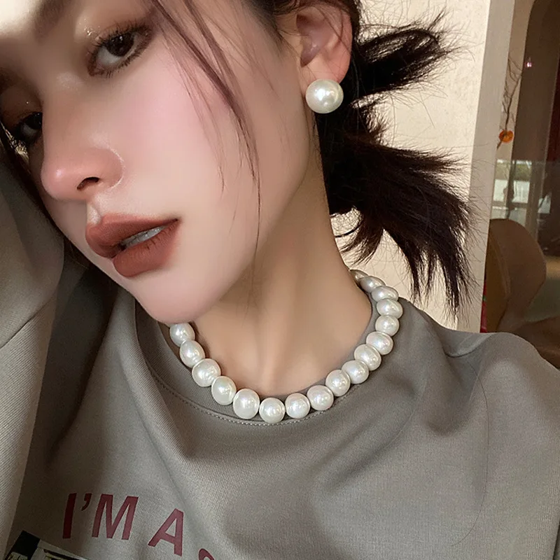 2022 New Fashion French Pearl Choker Necklace Design Chain Pendant for Women Jewelry Girl Gift