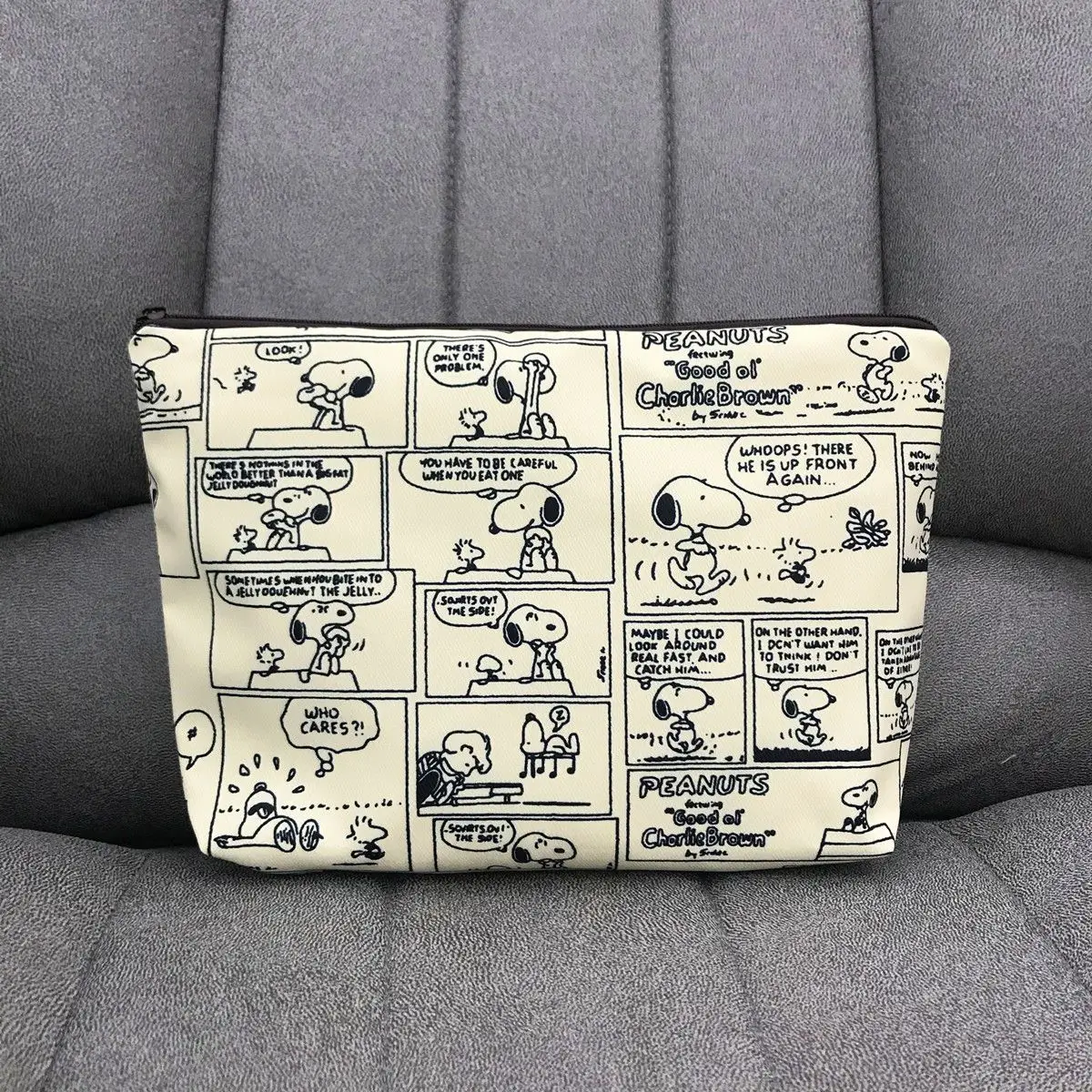 

Аниме Kawaii Snoopy, косметичка для хранения, милый щенок, студенческое общежитие, большая емкость, портативный тканевый кошелек на молнии для хранения монет