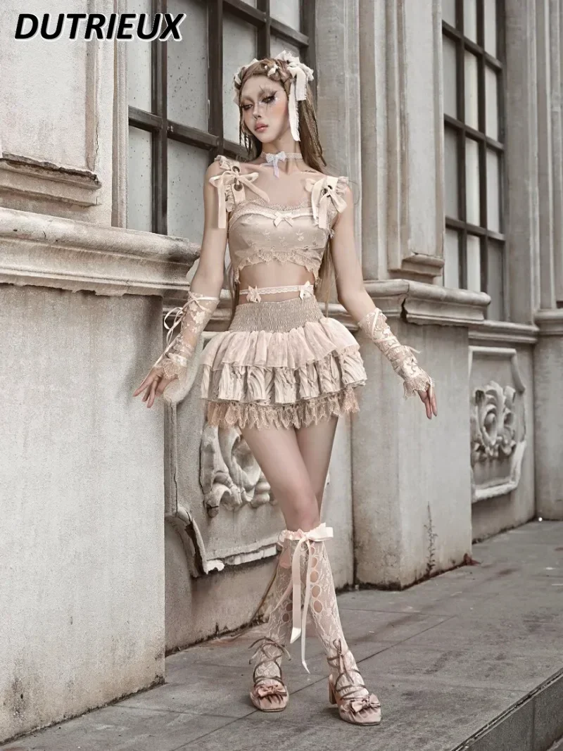 Haut court en dentelle avec nœud en dentelle, Style Court français Original, gilet polyvalent pour filles douces et jupe courte taille haute à bord à volants