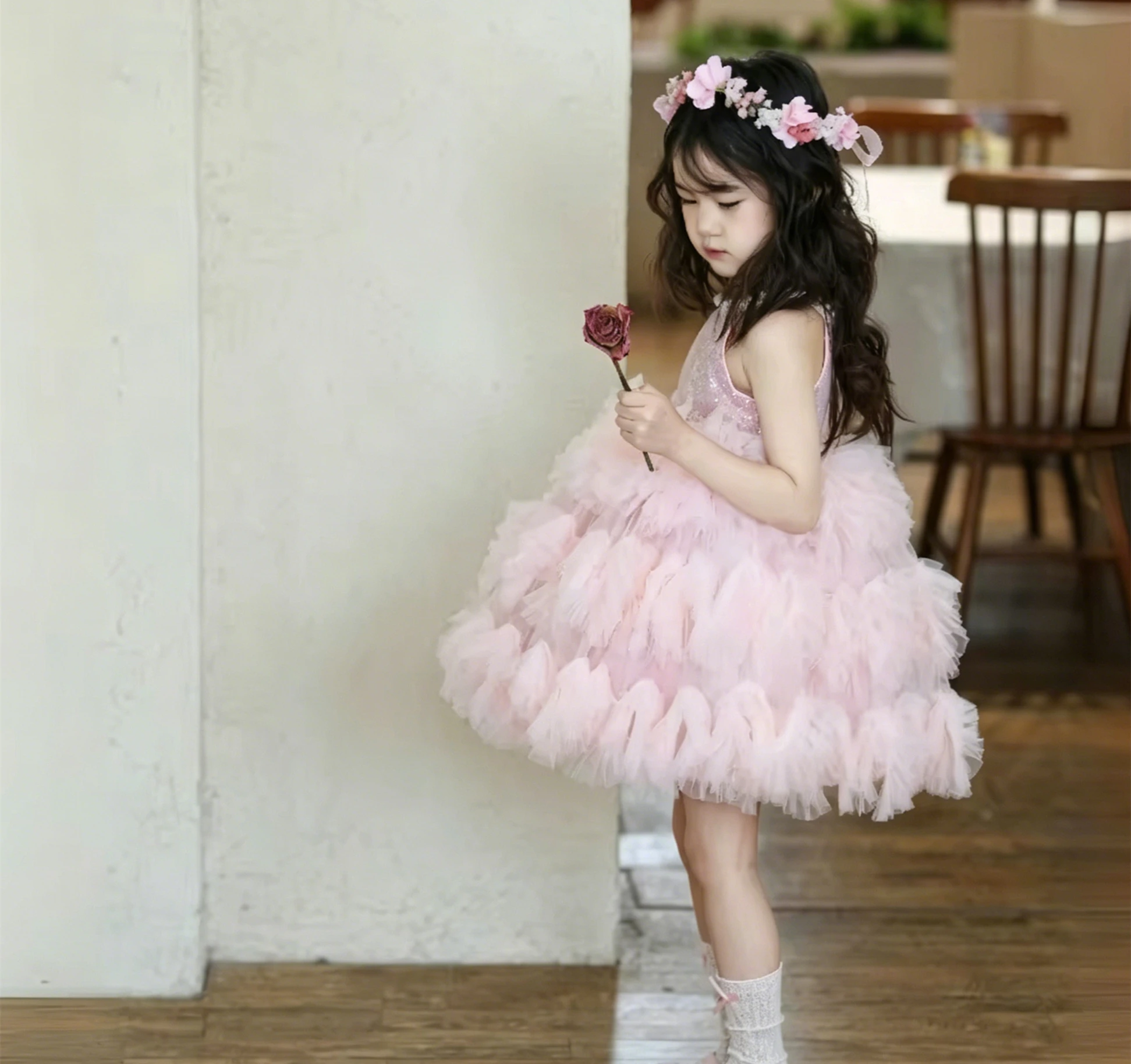 

Customized Pink Flower Girl Dress For Wedding Glitter Tiered High Waist Knee Length Kids Birthday Party First Communion Gown