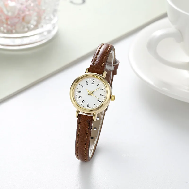 Simple Women Watches Luxury Design Leather Watch Ladies Quartz Wristwatch Womens Small Round Dial Clock Reloj Mujer