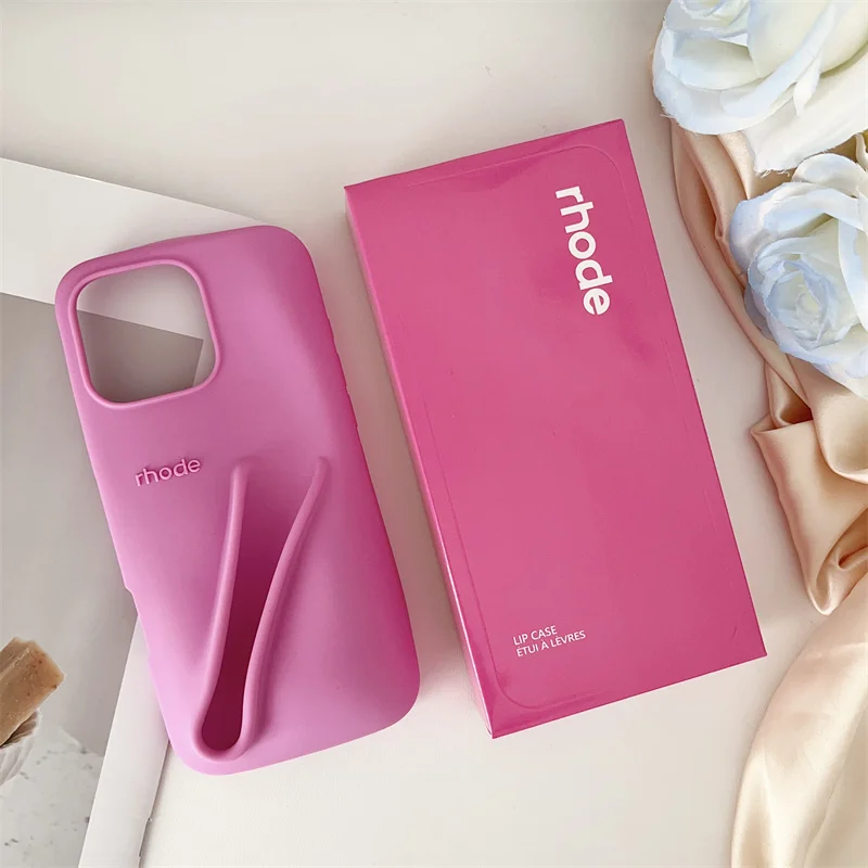 حافظة صفراء جديدة لهاتف آيفون 17 11 12 13 14 15 16 Pro Max Plus حامل ملمع الشفاه أحمر الشفاه غطاء ناعم من السيليكون مع ملمع الشفاه