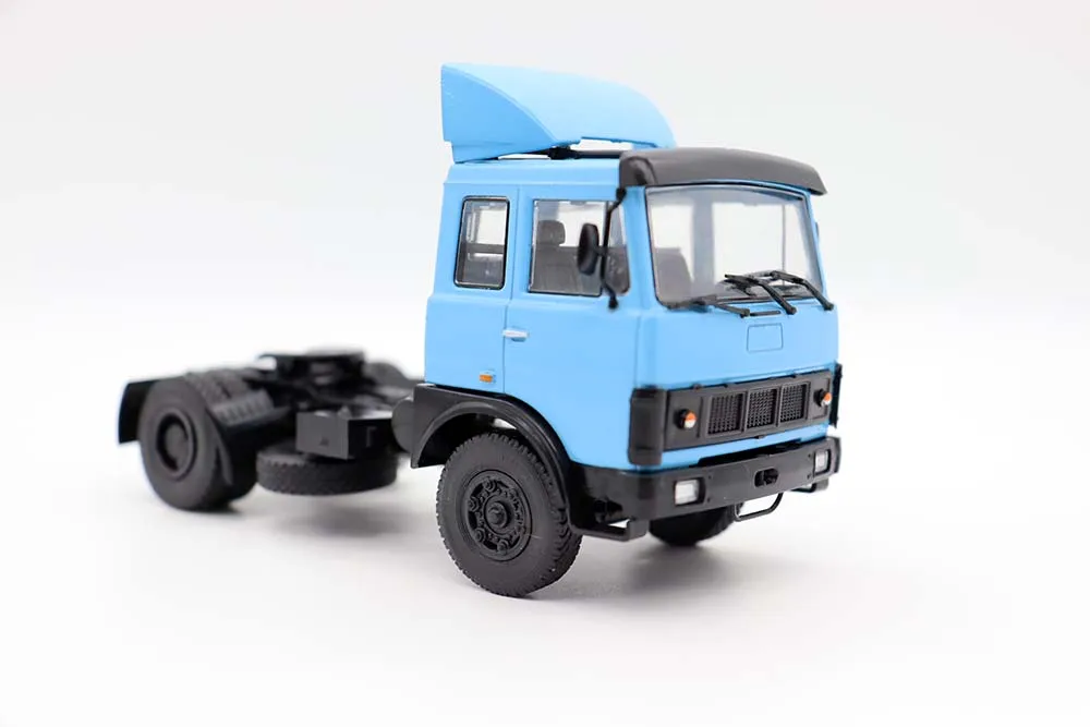 NEW 1/43 Scale MAZ-5432 TRACTOR USSR TrucK Models Diecast For Collection Toys Gift TR1043