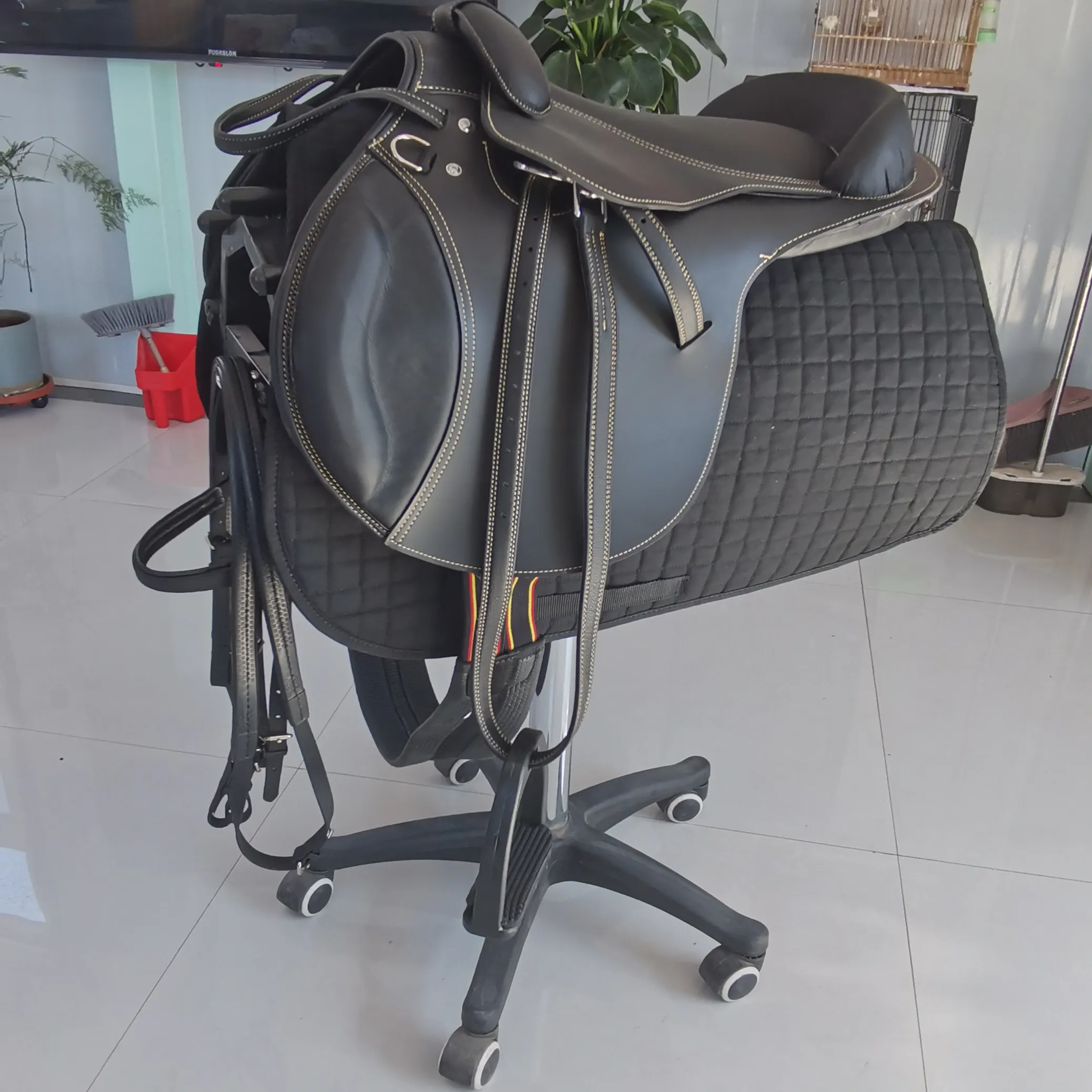 Professional Ultra-Light Endurance Saddle Fully Rigged Complete Set
