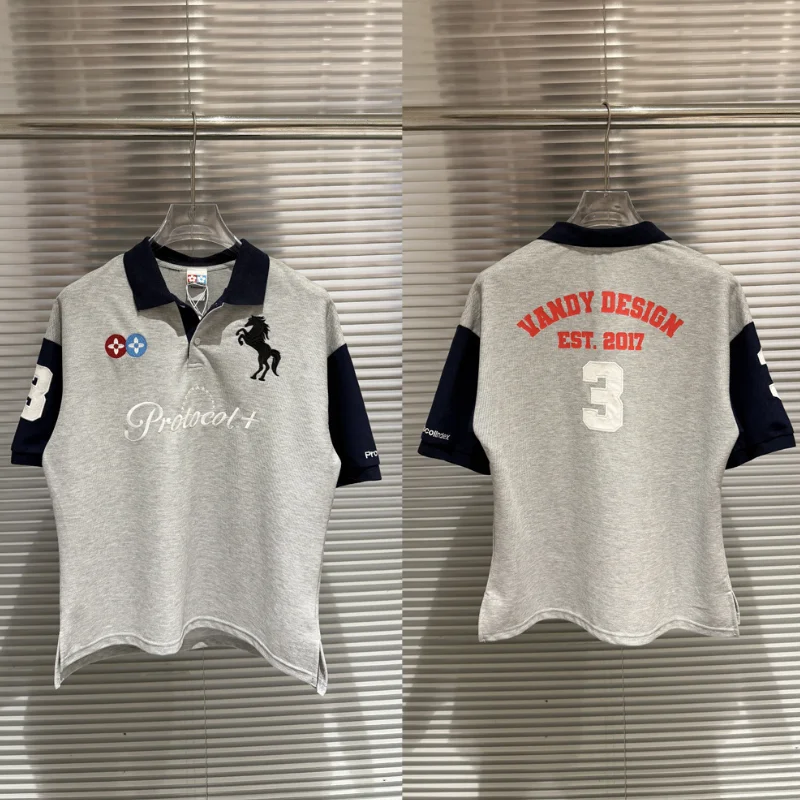 

Футболка-поло 2026 с коротким рукавом, высококачественная вышивка «Военная лошадь», цветные блоки, повседневные футболки для мужчин и женщин