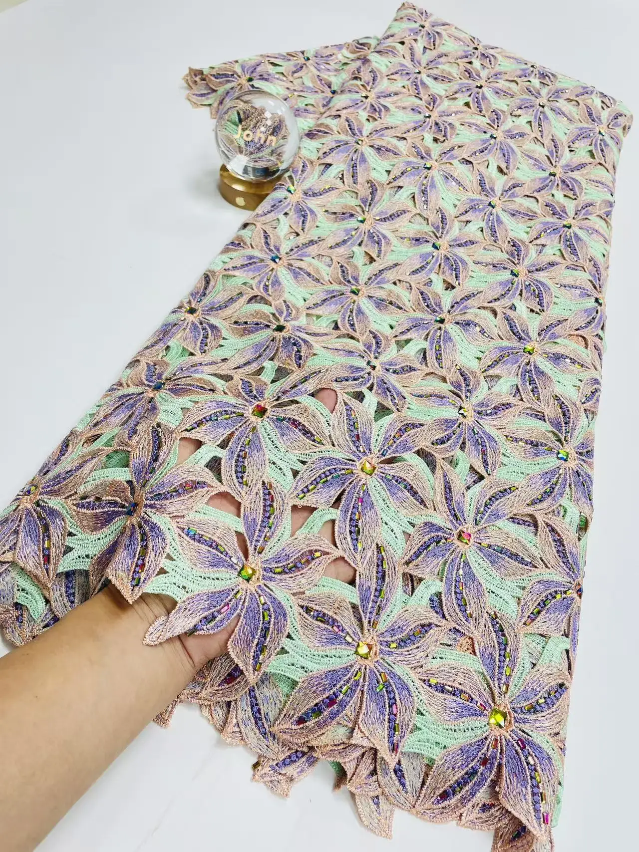 

2026 Премиальный африканский гипюровый шнур, кружево с камнями, роскошное нигерийское вечернее платье, водорастворимая кружевная ткань для женщин, 5ya Hm263-1