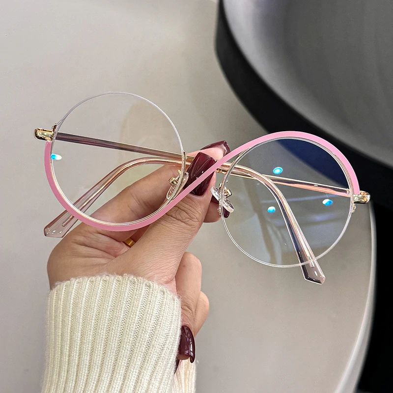 نظارات نسائية عصرية بإطار دائري شفاف مناسبة للارتداء اليومي خفيفة الوزن ومريحة