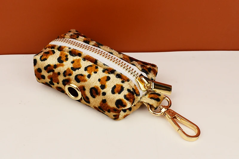 Neu eingetroffen: Personalisiertes Designer-Logo mit Leopardenmuster auf brauner Basis – Weiches Baumwoll-Hundehalsband, Leinen, Geschirr, Kotbeutelhalter, Tier 01 – Detail 10