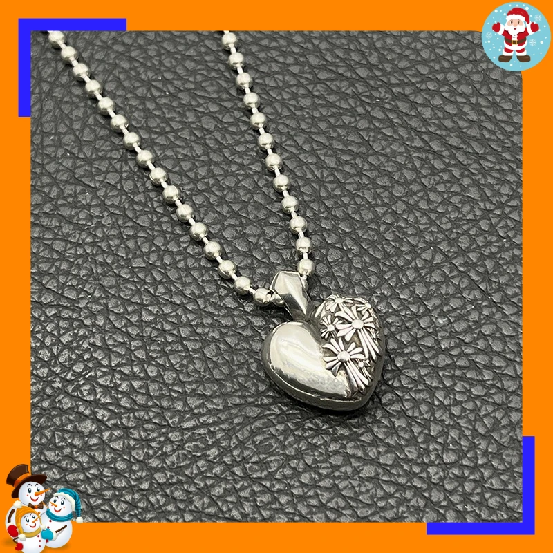 Premium Retro and Old Cross Frame Peach Heart Necklace Men's and Women's Love Cross Flower Pendant Classic Sweater Chain