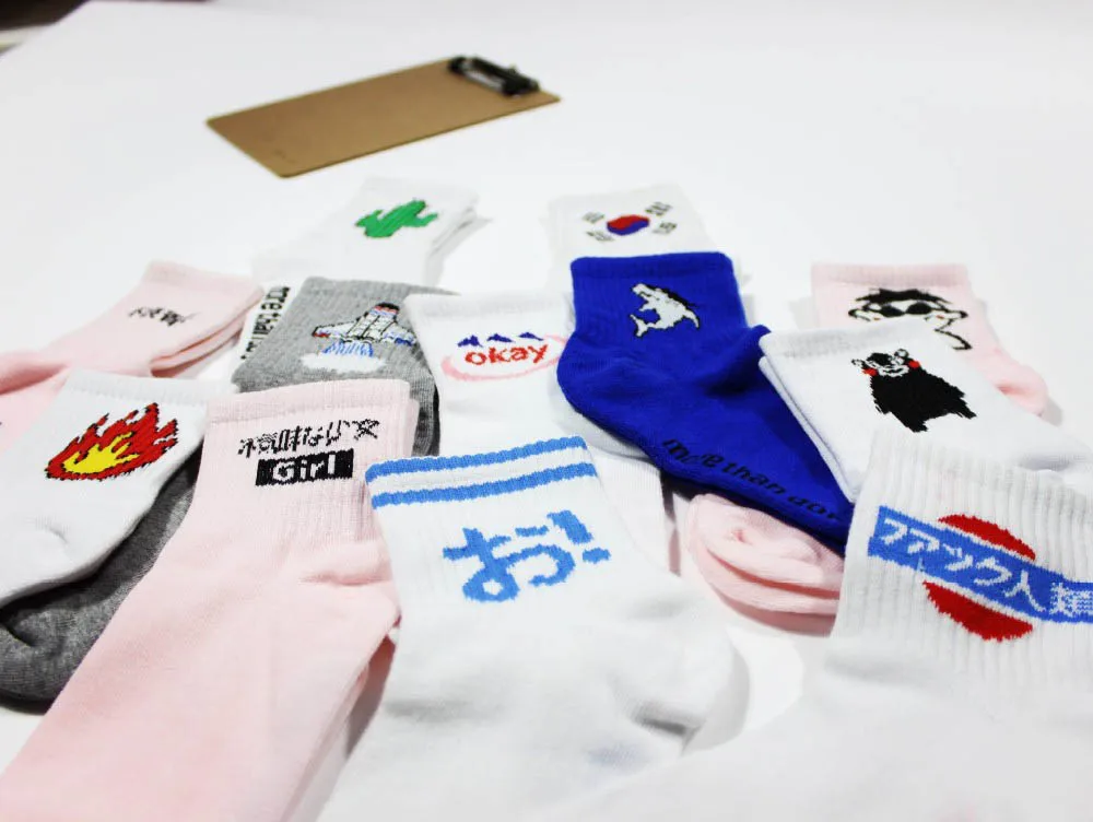 2 Paare/los CRUSH Buchstaben Zwei Streifen Lustige Cartoon Baumwollsocken für Straße Hip Hop Skateboard Sport – Detail 20