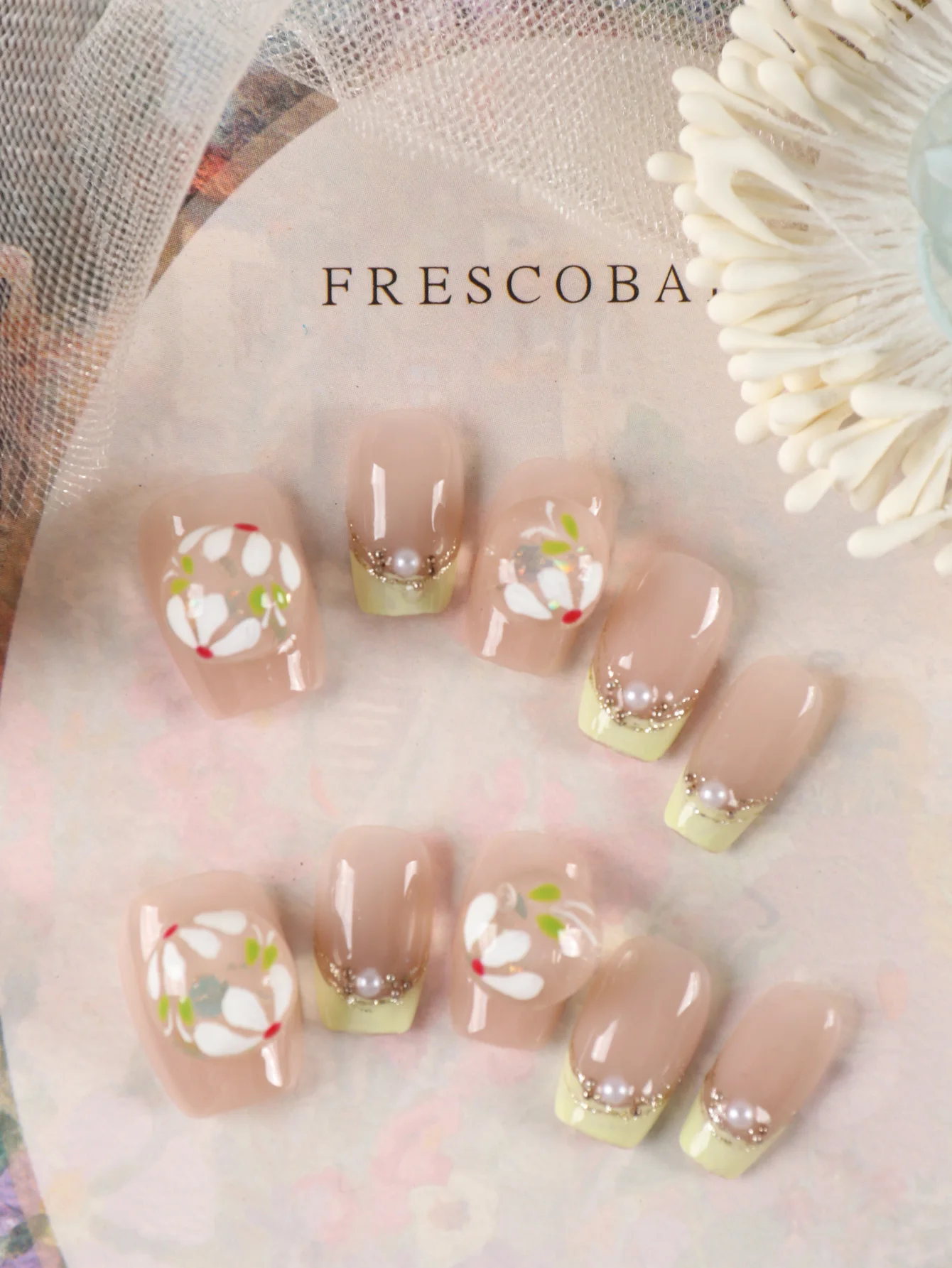 10Pcs Press on Nails Short Green French Style Little White Flower Fake Nails Includes 1 Sheet of Adhesive Tabs & 1 Pc Mini File