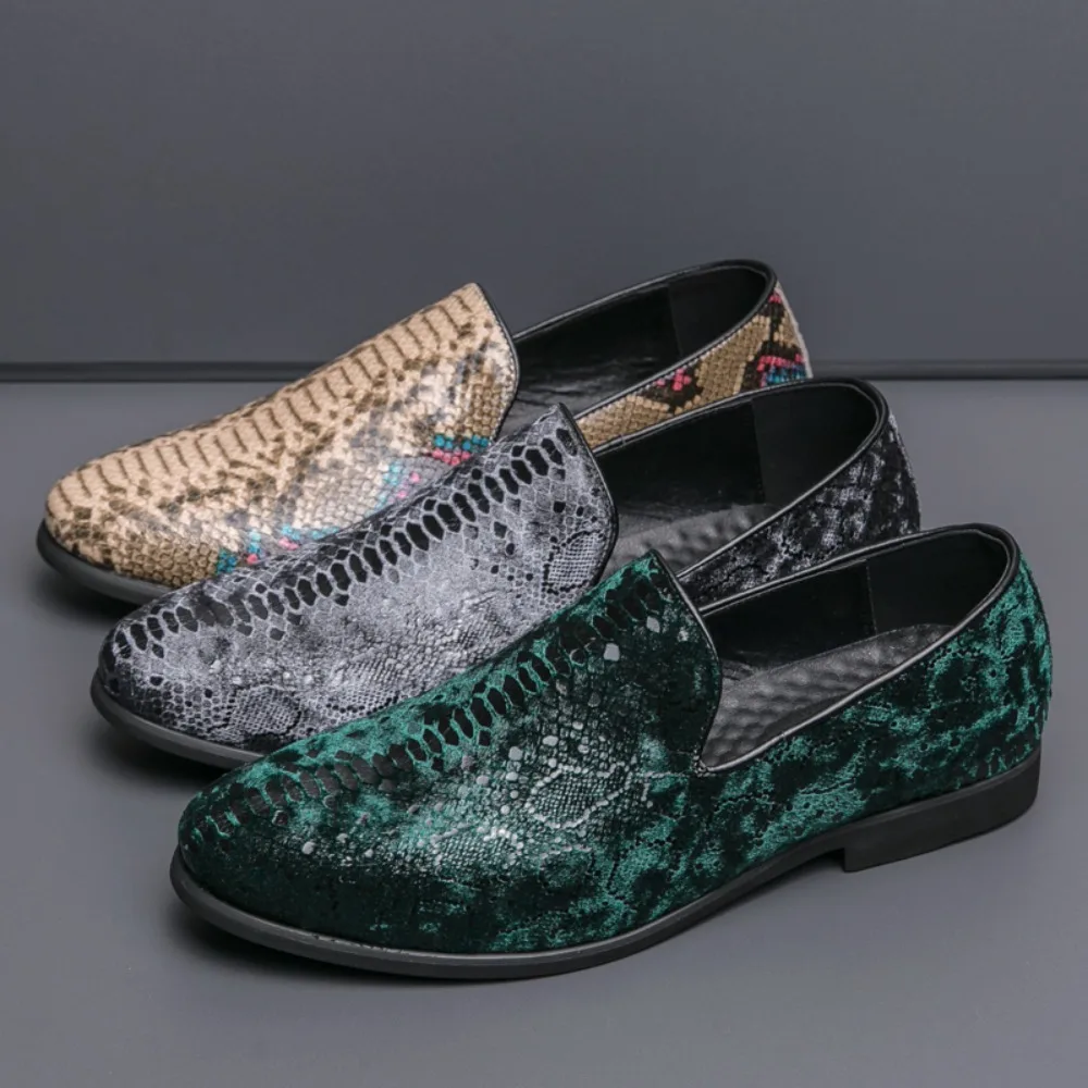 British Business Casual Shoes Nightclub Formal Pointy Leather Shoes for Men 46 Large Size Crocodile Metal Decoration Loafers