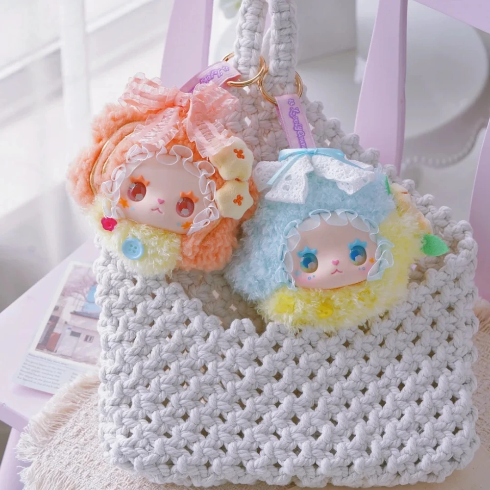 Mooie EMMA Floral Seasons Series Pluche Blind Box Kawaii Sleutelhanger Hanger Anime Figuur Mystery Surprise Vinyl Gezicht Pop Speelgoed