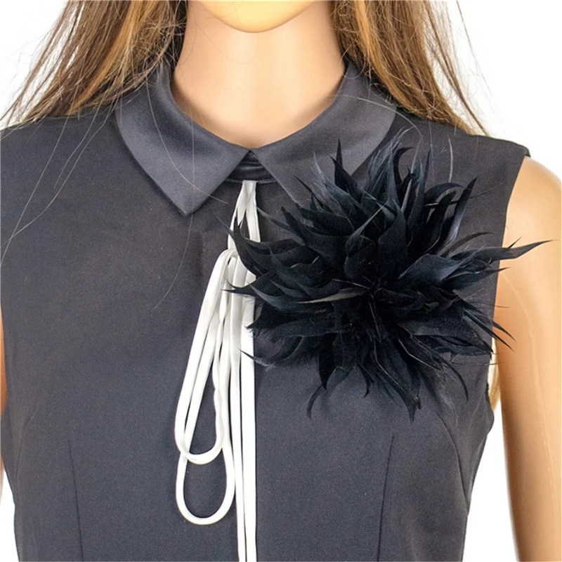 Fashion Feather Brooch Luxury Ostrich Plume Scarf Clip for Women Brooches Lapel Pins Dress Accessory Boutonniere Ladies Hair