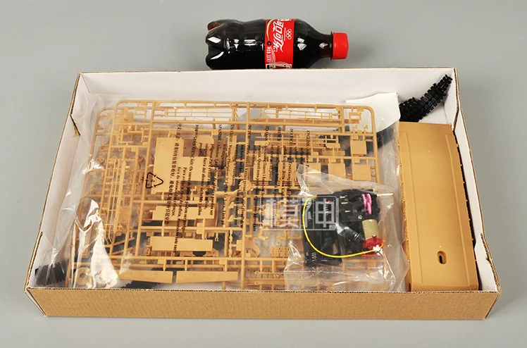 

WSN 00334 1/35 U.S.M1A1HA ABRAMS Tank Electric Armored Model Car Kit Motor TH07773-SMT2