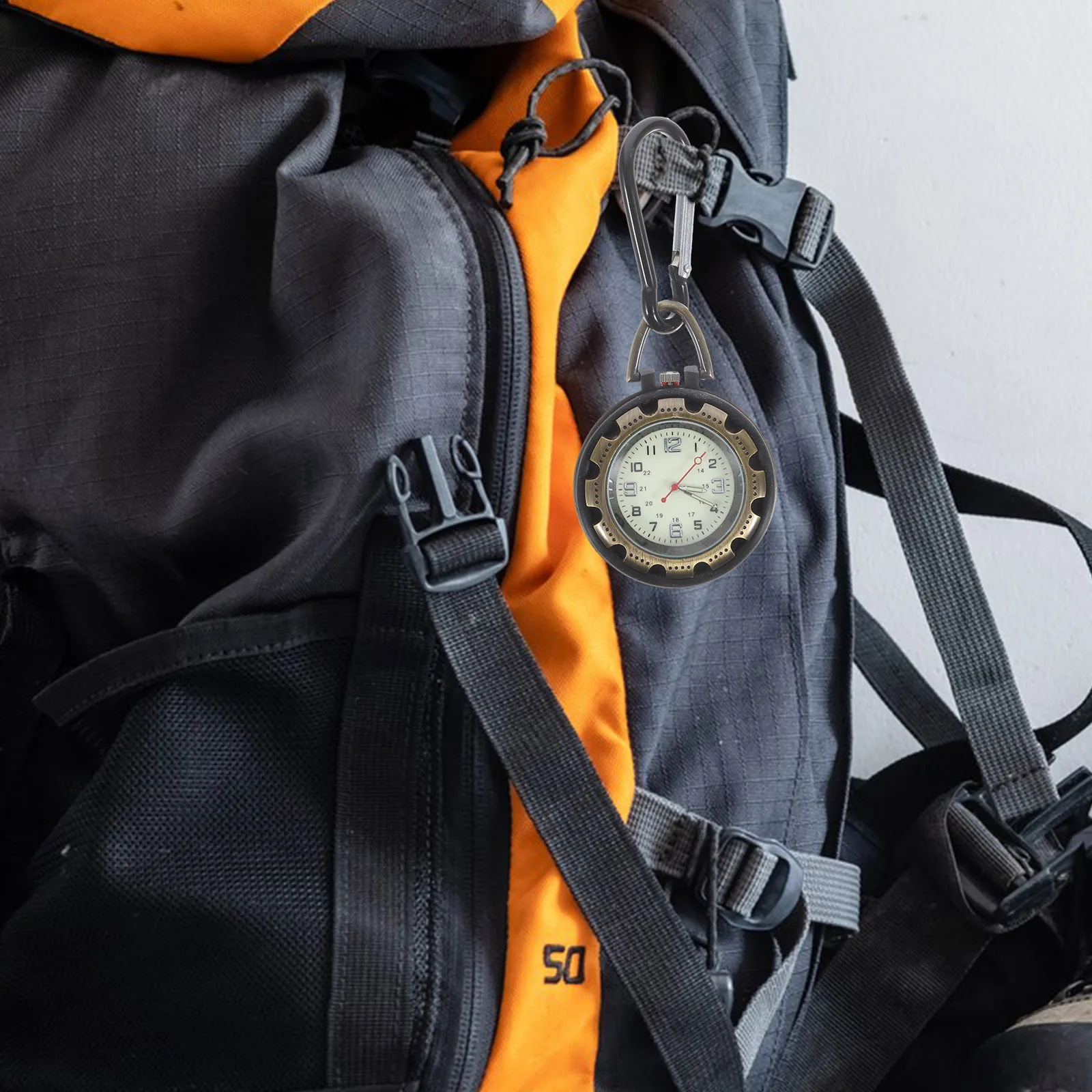 

Mountaineering Carabiner Watch Portable Backpack Clip-on Hanging Buckle Durable Mini Size Easy Wear Outdoor Pocket Watch