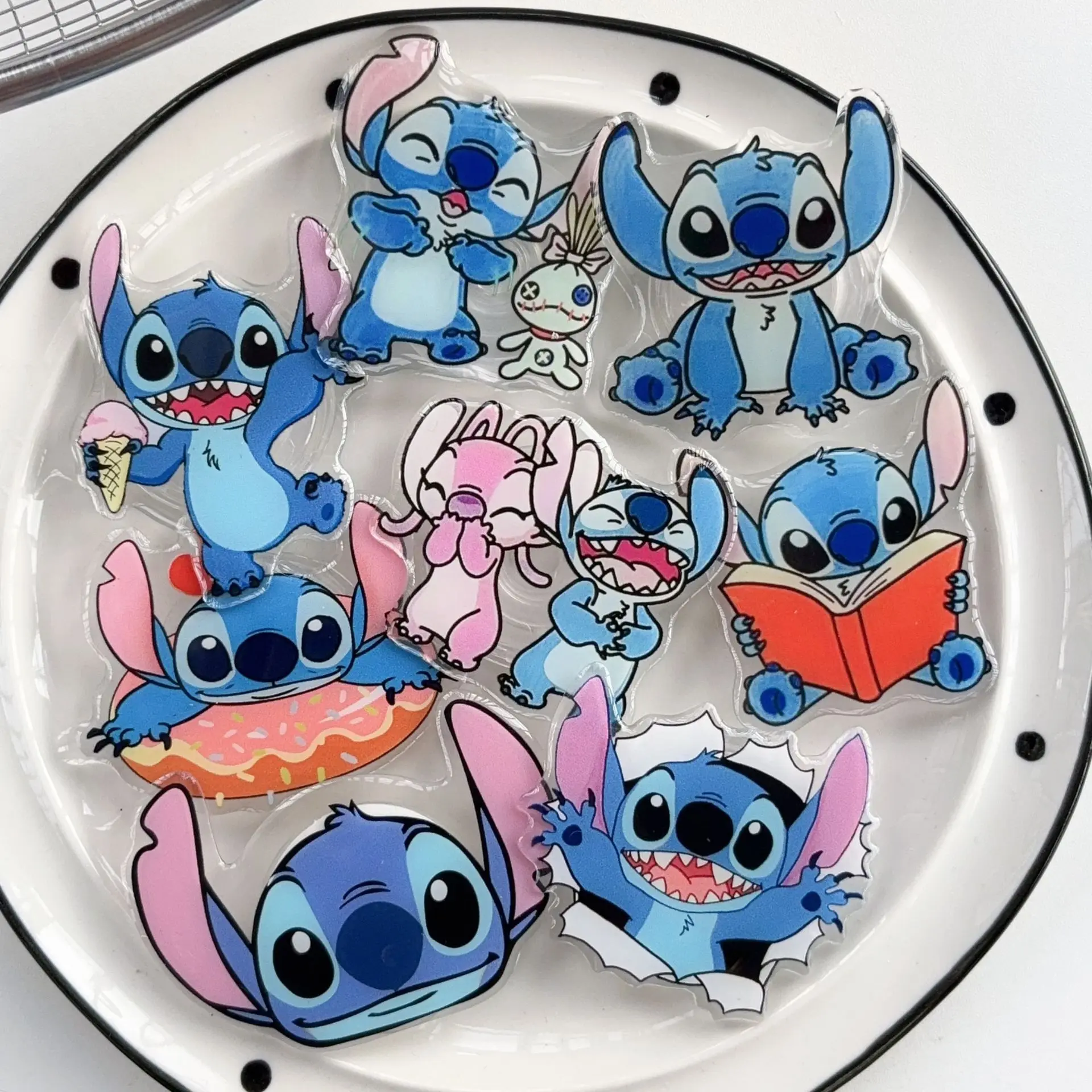 

Cute Stitch Popping Phone Socket Folding Phone Holder Stand Phones Grip Mobile Phone Accessories Soporte Movil for Smart Phone