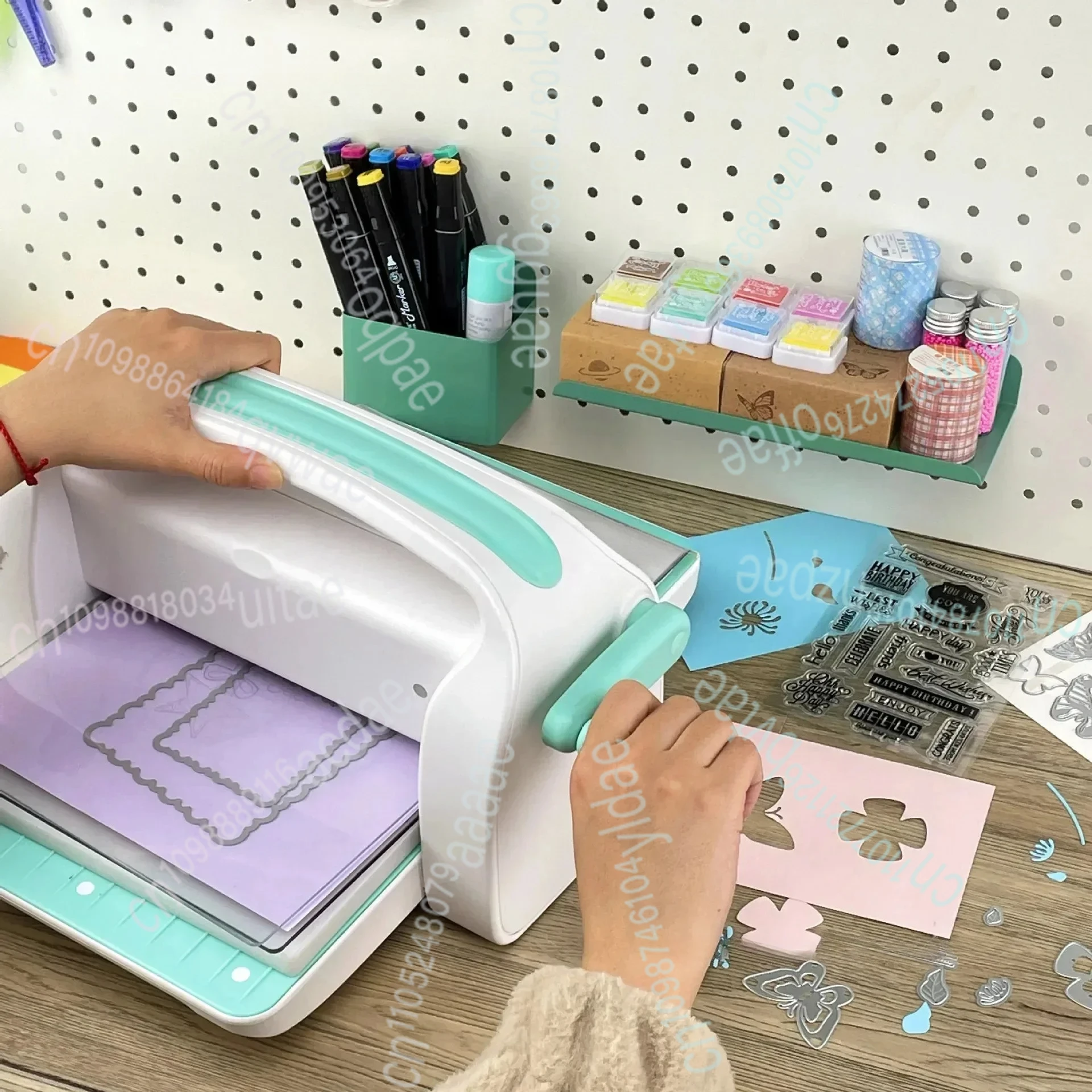 A4 Handheld Foldable Embossing Machine DIY Handmade Greeting Card Making Carbon Steel Knife Moulding Embossing Paper Art Machine