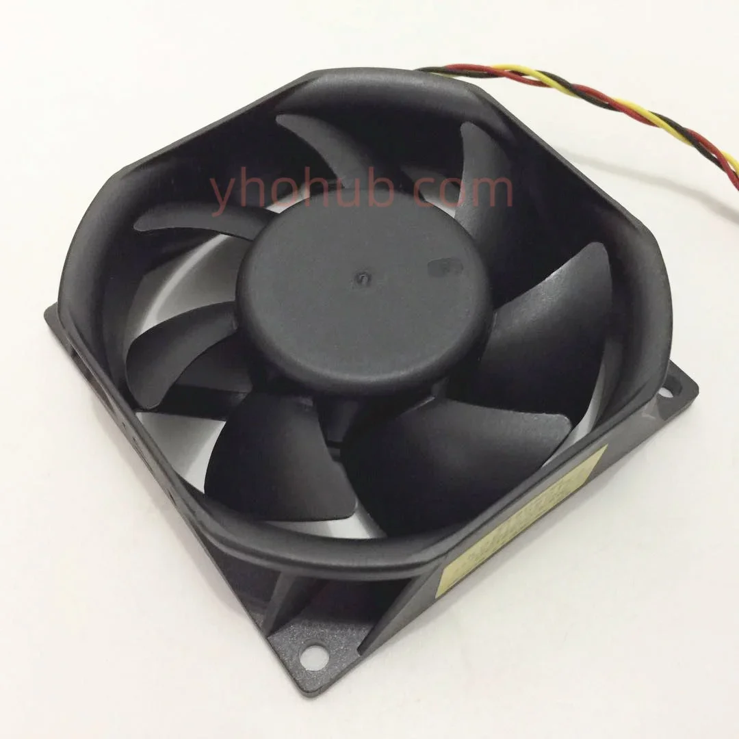 

Вентилятор охлаждения SUNON KDE1208PTV2 13.MS.B2500.AR.GN.C1071, DC 12В, 2.8Вт, 80x80x25мм, 3-проводной