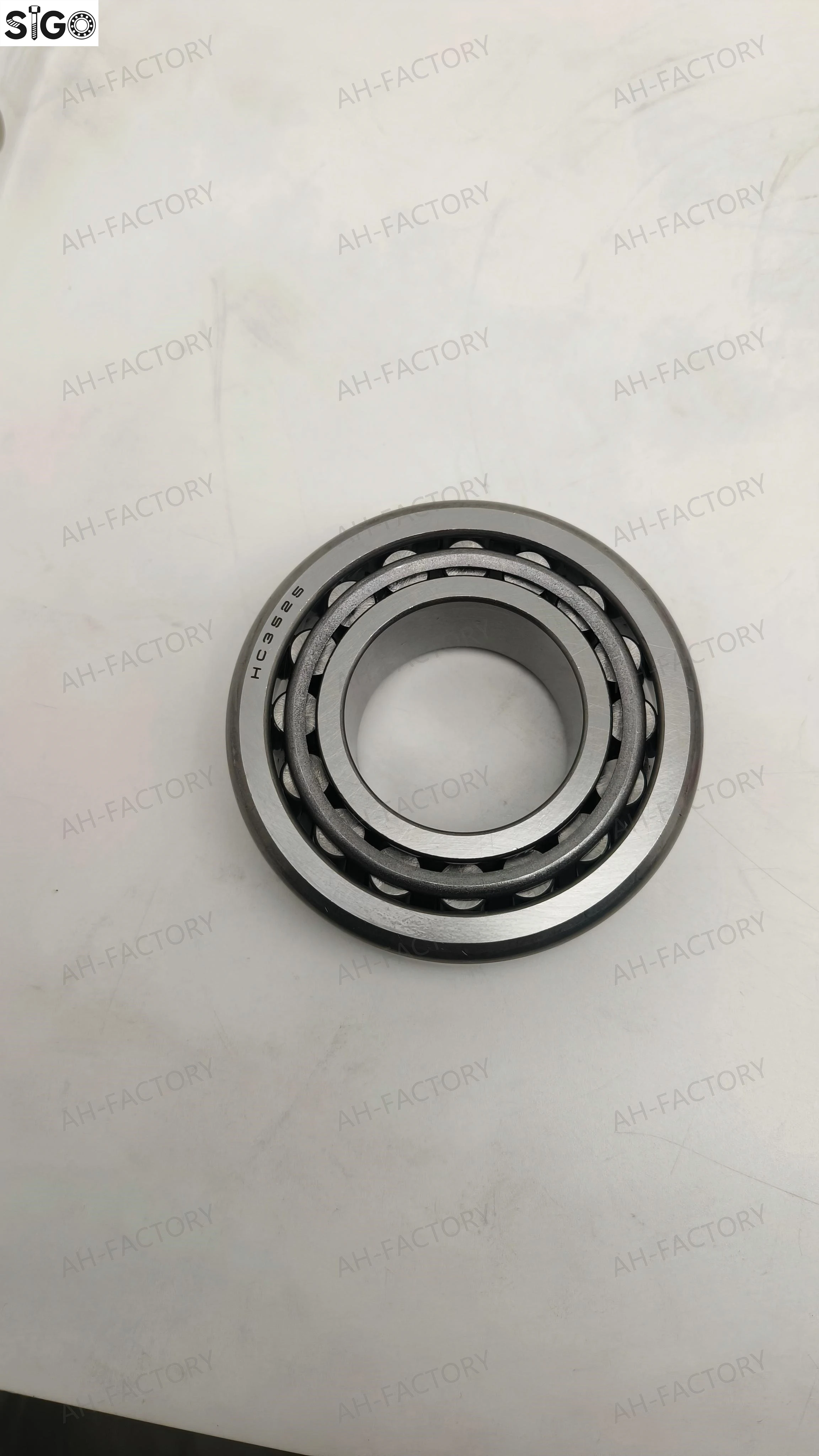 Japan Brand HC3579R/25 Single Row Front Wheel Tapered Roller Bearing for Industrial Use