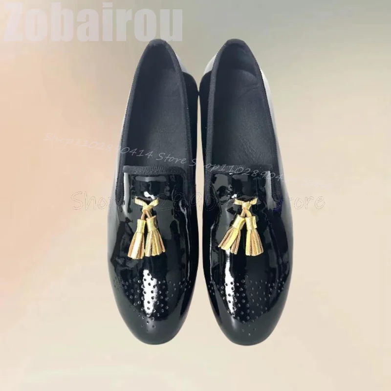 

Gold Tassels Black Carving Design Patent Leather Loafers Fashion Slip On Men Shoes Luxury Handmade Party Wedding Men Dress Shoes