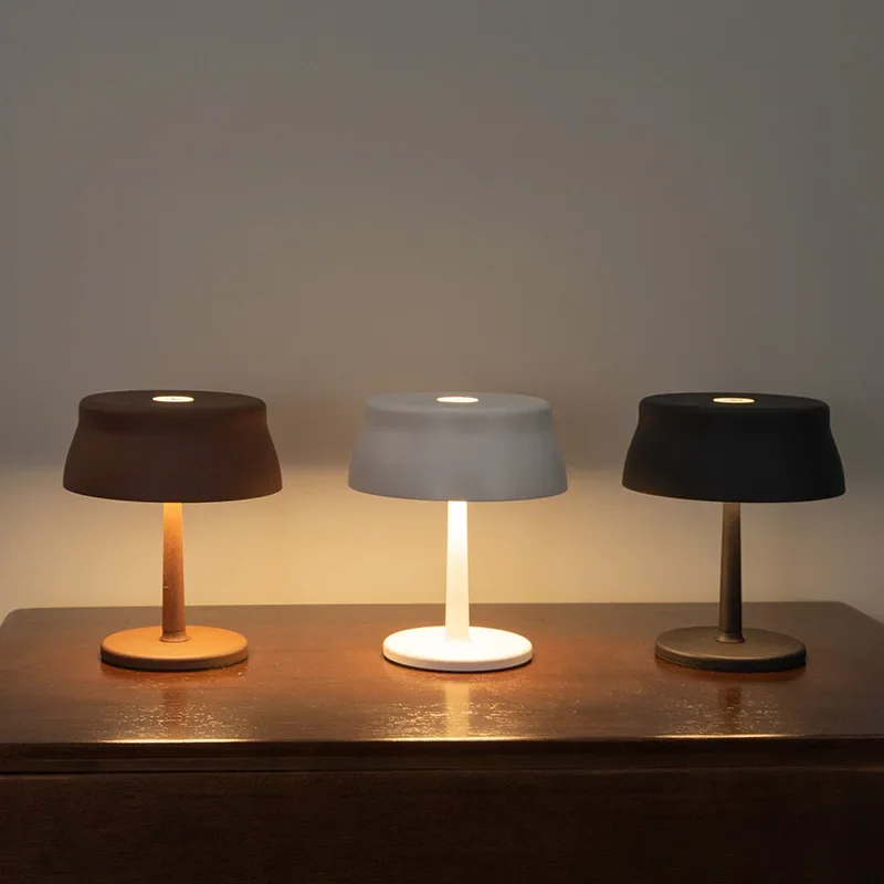 Nice Light หรูหราตกแต่งโคมไฟตั้งโต๊ะห้องนอนไฟกลางคืนชาร์จ Usb
