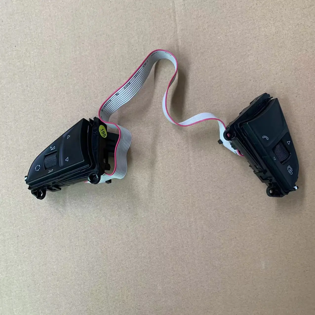 

For Skoda superb octavia 3 multi-function steering wheel button compatible with virtual cockpit 3V0 919 719J