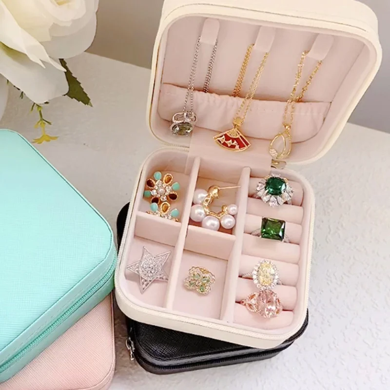 Mini Schmuckaufbewahrungsbox Tragbare Reise-Schmuckschatulle für Ohrringe und Halsketten Damen-Ringorganizer PU-Leder Präsentationsbox – Detail 4