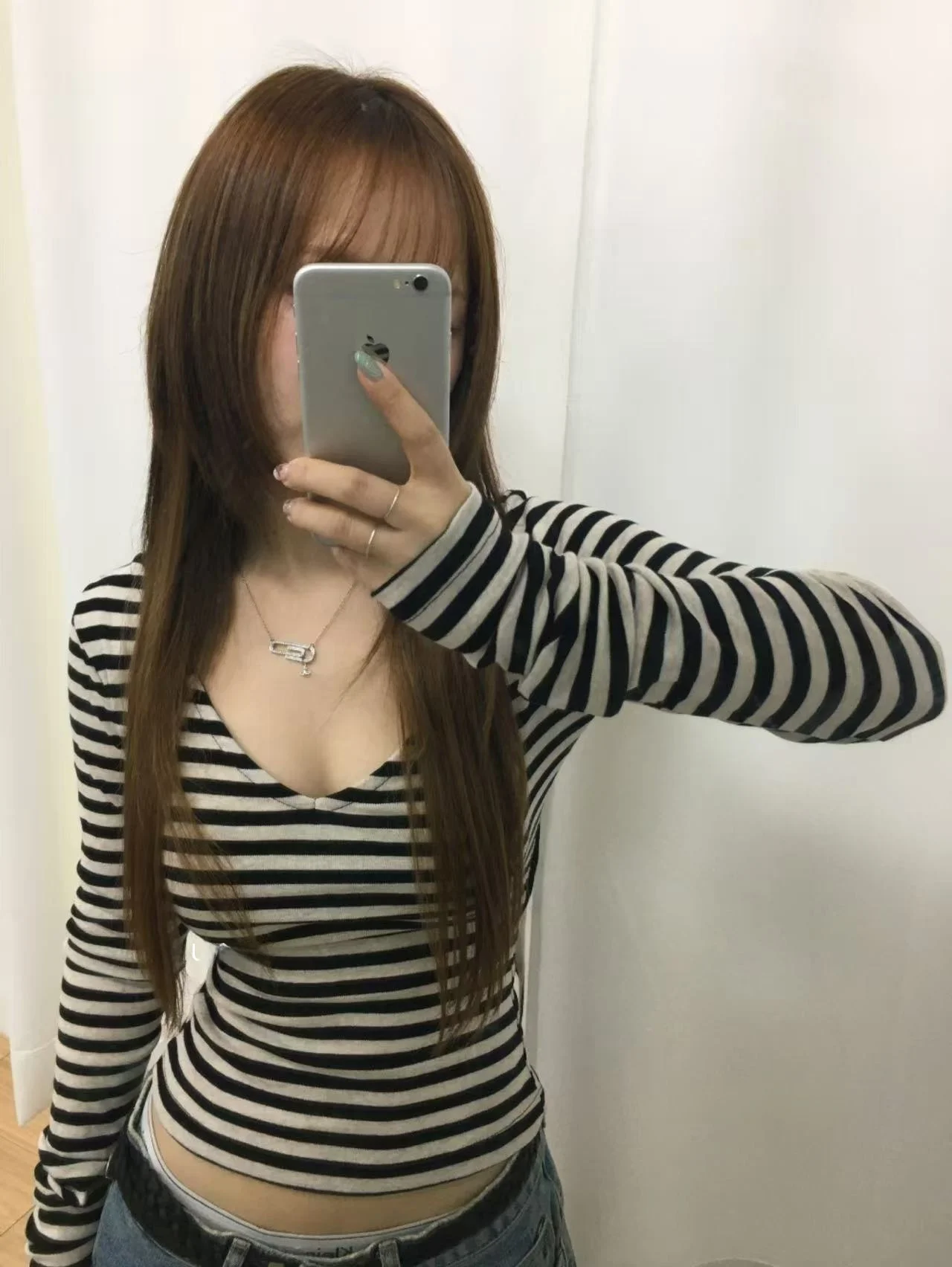 Einzigartiges SEI koreanisches SLE-Herbst-Winter-Long-SVE-T-Shirt mit Bal-Kreuz-Gürtel, schlankmachendes, vielseitiges gestreiftes Top für junge Frauen