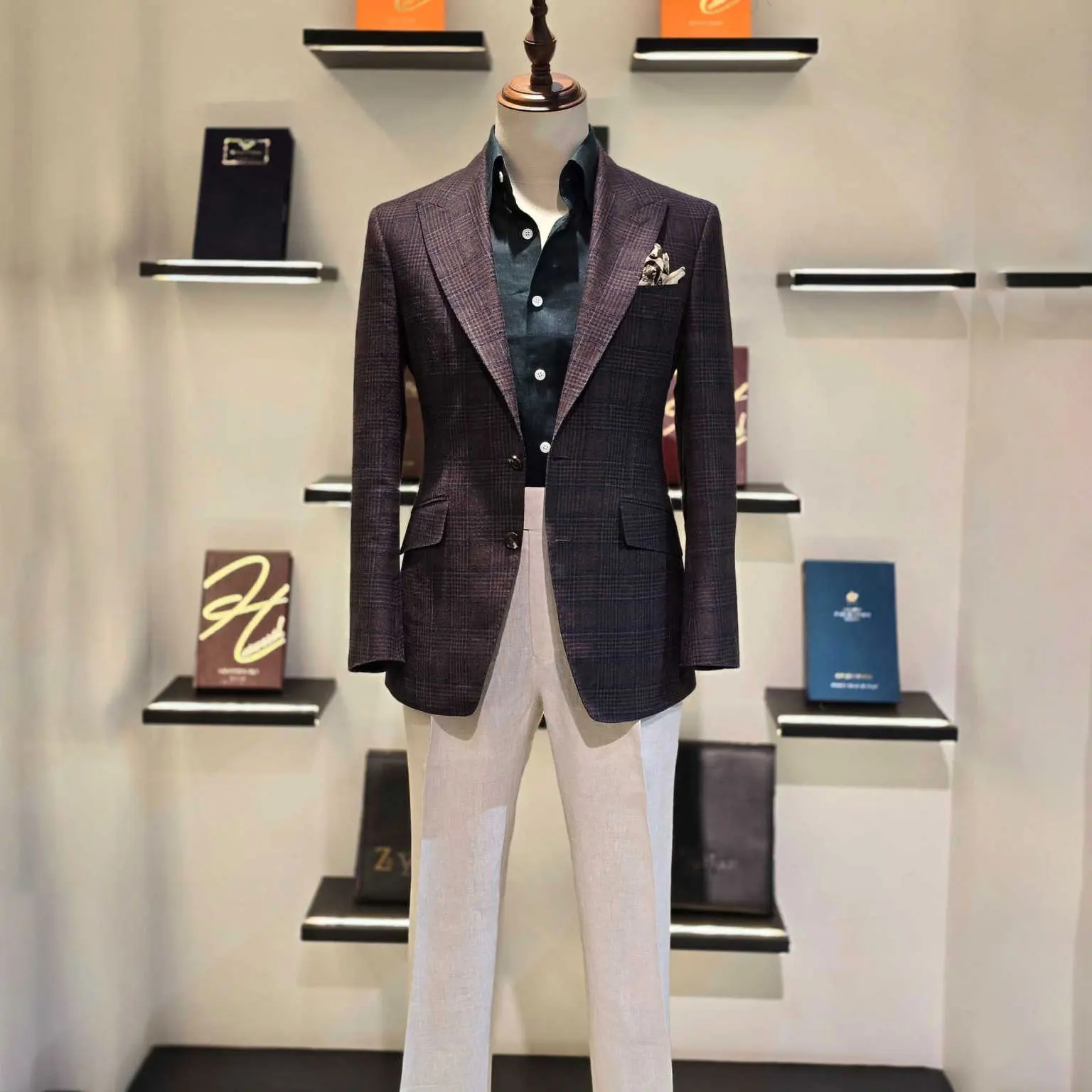 クラシックな結婚式の男性スーツフィットビジネスウェアオーダーメイドスーツコートパンツ新郎介添人フォーマルな機会プラスサイズカスタマイズ