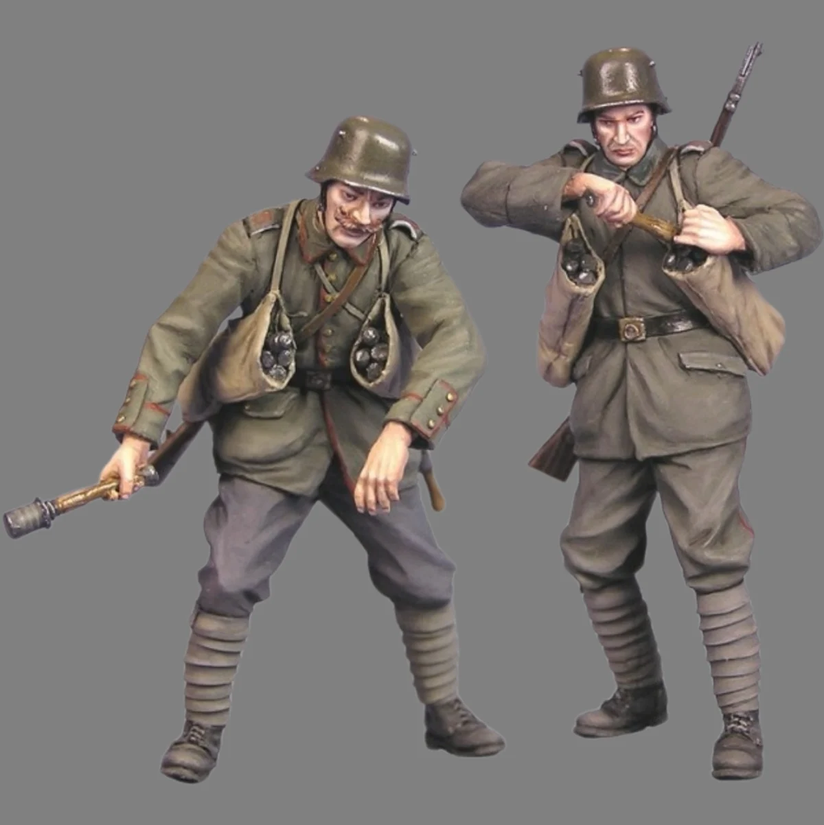 

1/35 resin figure unpainted model kit, German soldier throwing a grenade, unassembled and unpainted GK