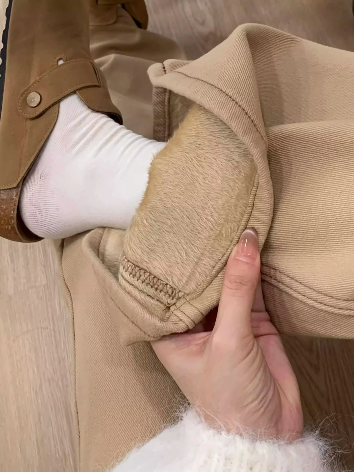 

Khaki Fleece Lined Thickened Micro Flared Denim Jeans Women's High Waist Elastic Slimming Small Size Hoof Pants