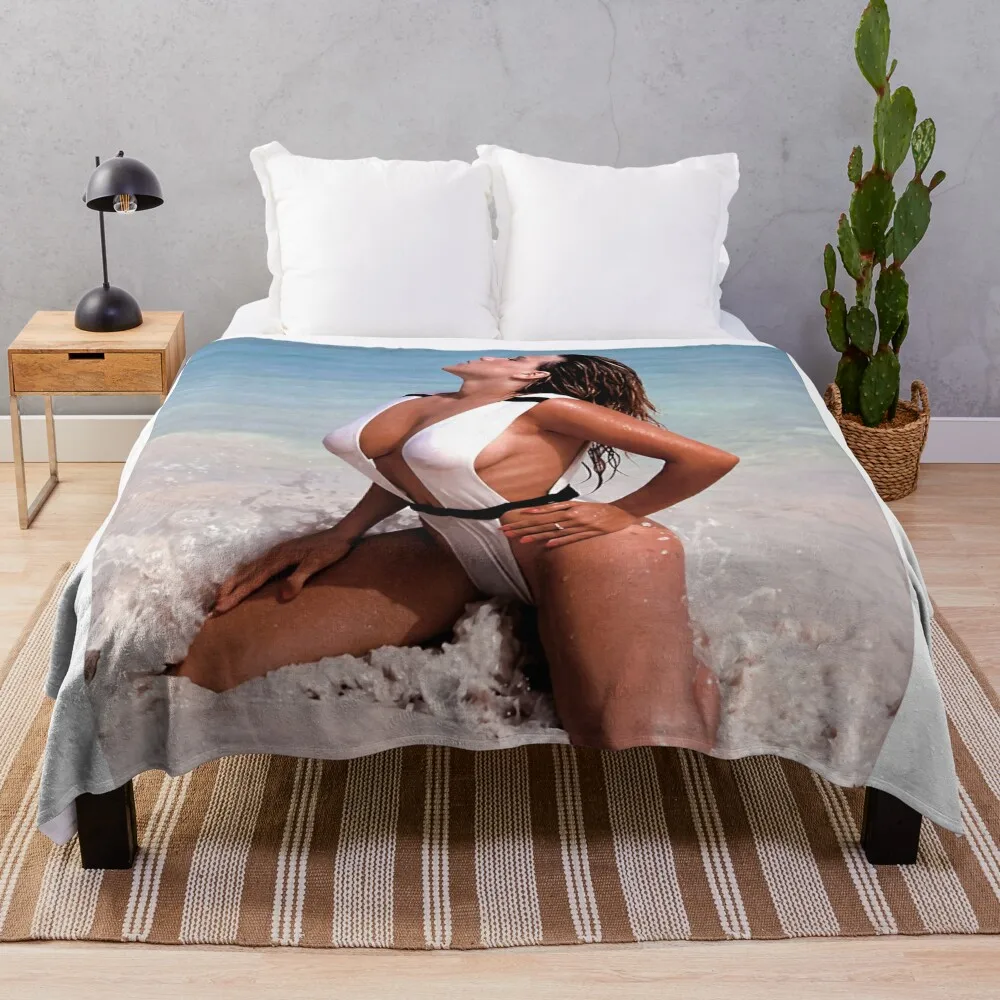 

Beautiful Girl Photo In Beach Sexy Body Throw Blanket Stuffeds Quilt Decorative Sofas Flannel Fabric Cute Plaid Blankets