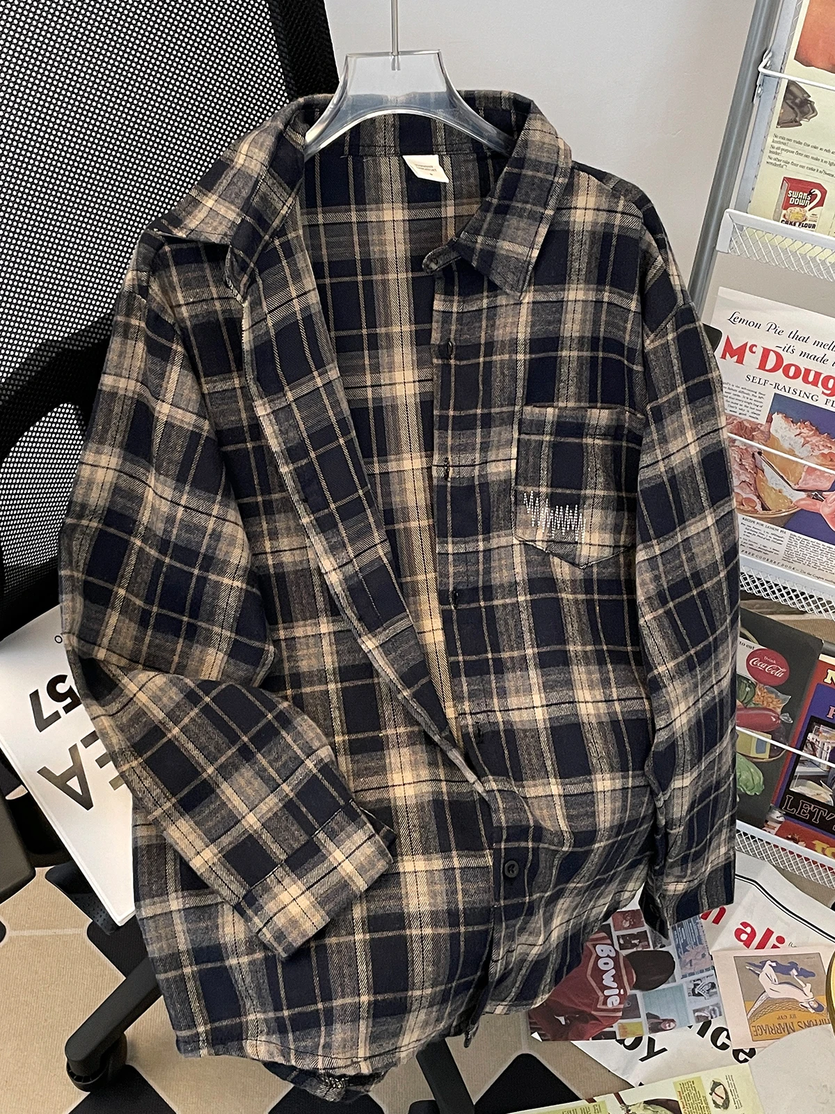

Casual Plaid Long Sleeve Shirt Men's Versatile Design Sensation Retro Hong Kong Style Student Trend Outerwear Autumn Season
