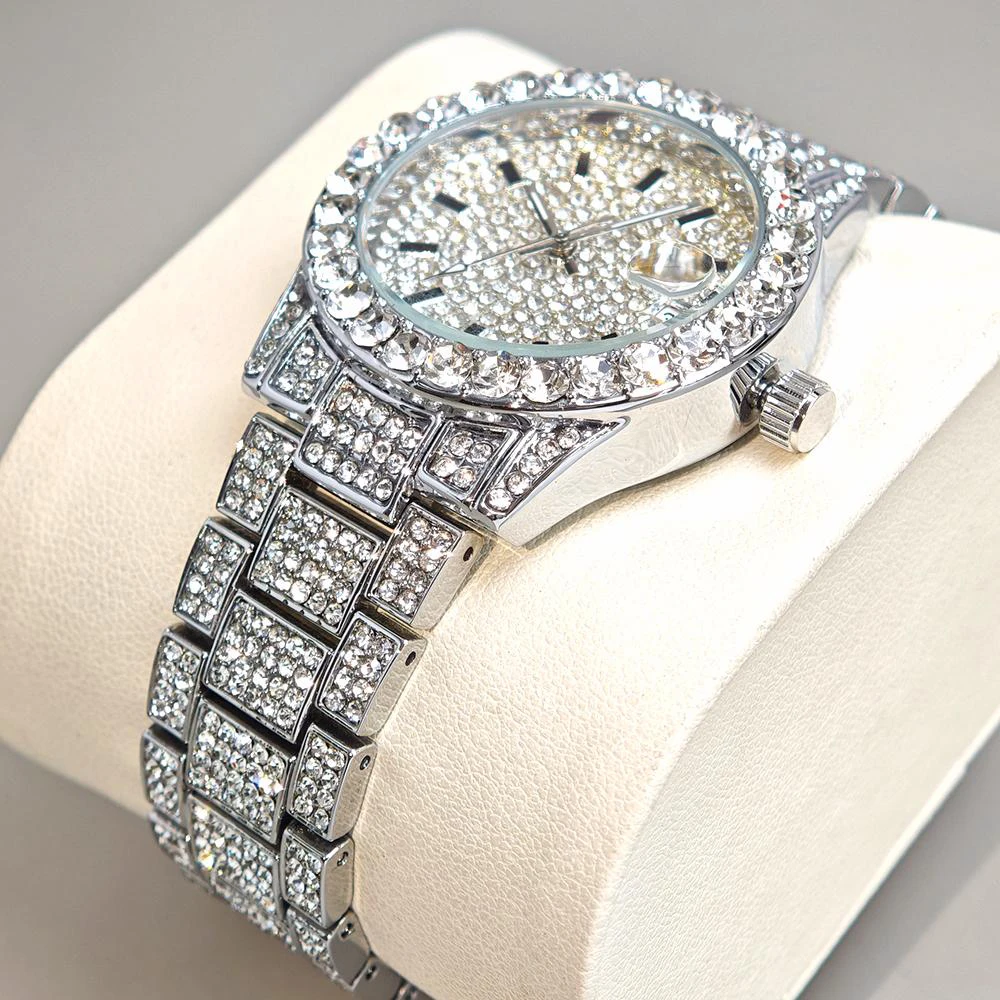 UNIGUET ساعة ماسية كبيرة للنساء فاخرة الفولاذ المقاوم للصدأ كوارتز ساعة معصم أنيقة الشظية مثلج خارج ساعة السيدات 2025 رائجة البيع