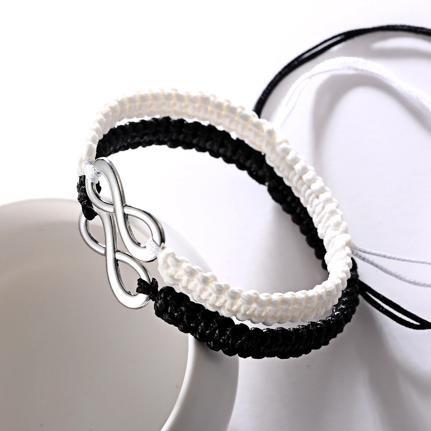 2 pz moda nero bianco braccialetto di amicizia per gli uomini donne fatto a mano intrecciato braccialetto di corda infinito amore coppia bracciale