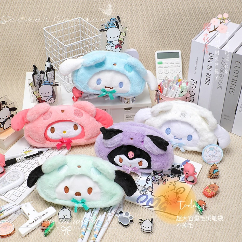 

Милый плюшевый пенал Sanrio с героями мультфильмов, вместительная сумка для канцелярских принадлежностей, косметичка My Melody Kuromi Pochacco, держатель для ручек для девочек, подарок