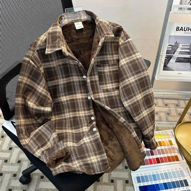 Retro American Plaid Shirt Men's Autumn Winter Thickened Long Sleeve Flannel Lined Outerwear Youth Fashion Casual Wear