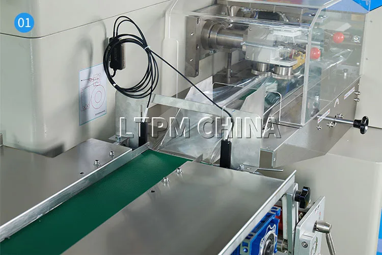 Macchina confezionatrice per cuscini avvolgenti orizzontali con servomotore automatico, sapone, pane, hamburger, cioccolato, biscotti