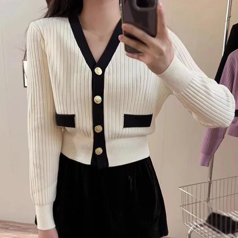 Elegant Chic Knitted Women Cardigan V-Neck Contrast Colors Gentle Casual Style Fashiona Comfortable Sweater Single Breasted Tops