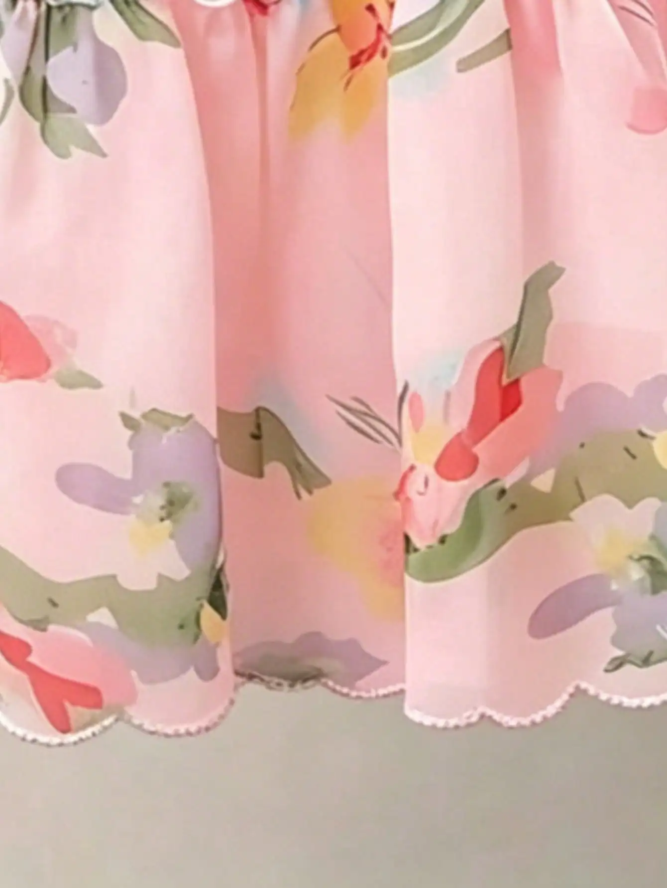 Mädchenkleid mit Rundhalsausschnitt, ärmellos, mit Blumen- und Blattmuster, bequemer A-Linien-Rock, Freizeitkleidung für Kinder. – Detail 9