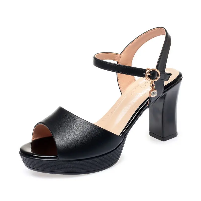صنادل أرضية بمقدمة مفتوحة من الجلد بكعب نسائي للسيدات صنادل صيفية لصيف 2025 أحذية بكعب عالٍ صنادل نسائية فستان