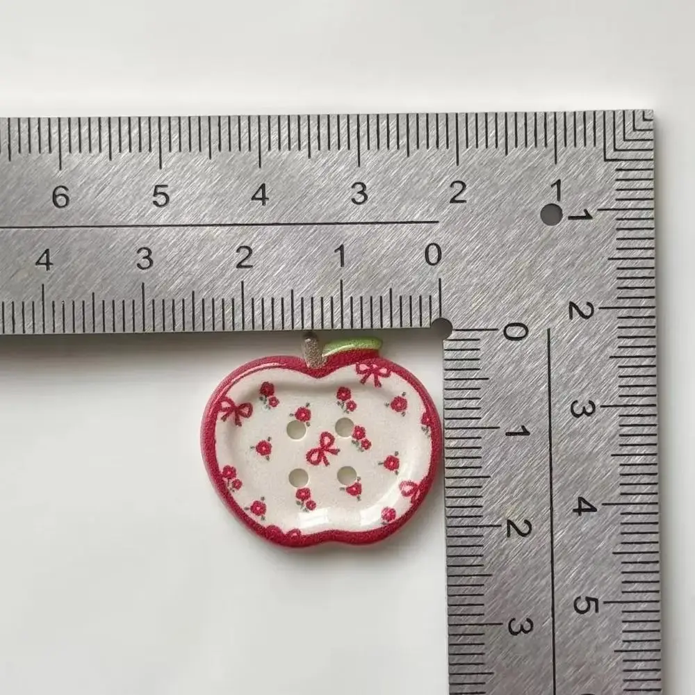 10 個の新しいかわいいボタンヴィンテージ花柄衣服装飾品チェック柄 DIY 人形アクセサリー